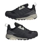 נעלי שטח לילדים עם שרוכים Adidas Terrex